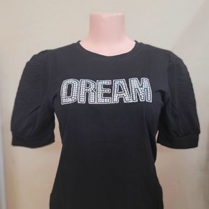 LG - Beautiful DREAM top with puffed sleeve detail😍 Large